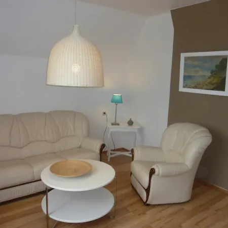 Kleine Sandburg Apartment